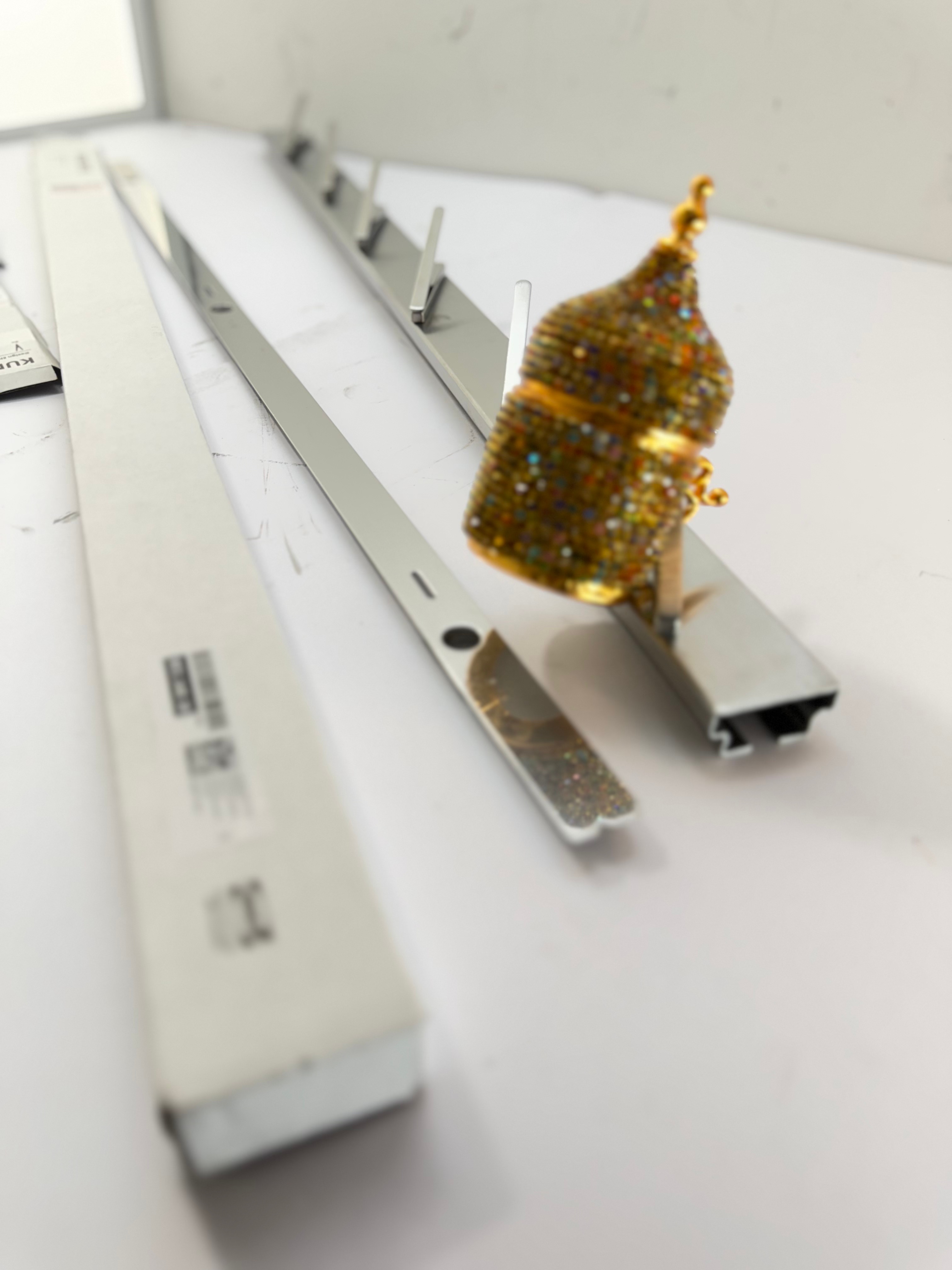 KUNGSFORS magnetic knife rack and rail crossbar detail