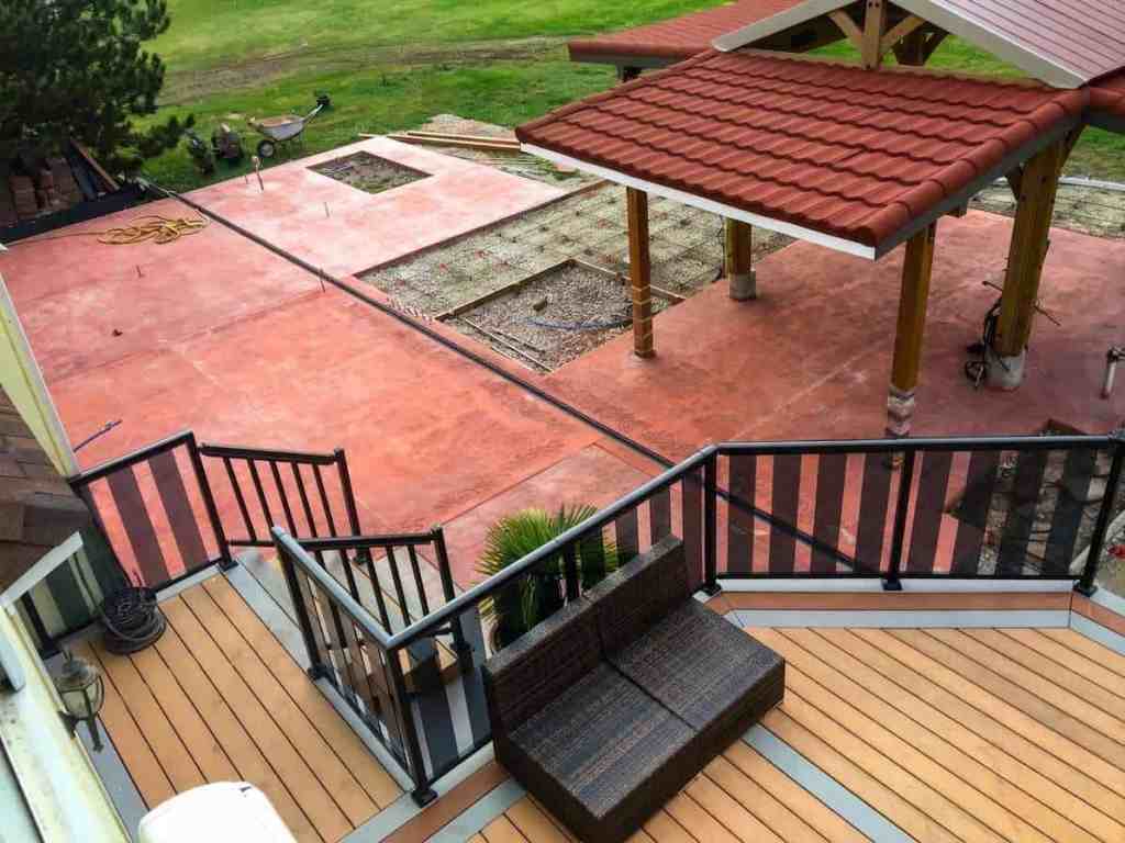 DECRA stone-coated metal roof in Mediterranean red on the gazebo